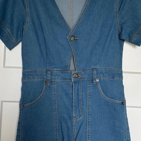 NWOT Lost Muse Womens Size Eight Denim Romper - Picture 3 of 7